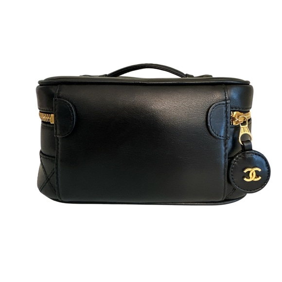 💎Chanel Quilted Coco Vanity Case💎 - Picture 3 of 12